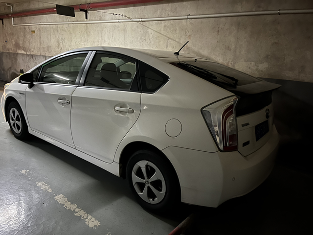 Długi postój samochodu hybrydowego Toyota, Lexus — przygotowanie